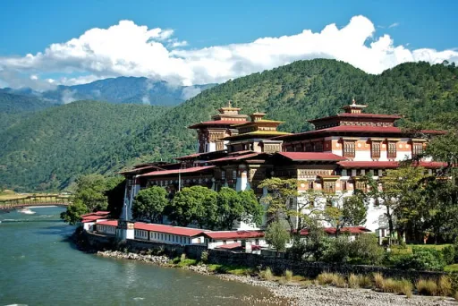 Image for article Top 16 Attractions in Bhutan You Should Not Miss