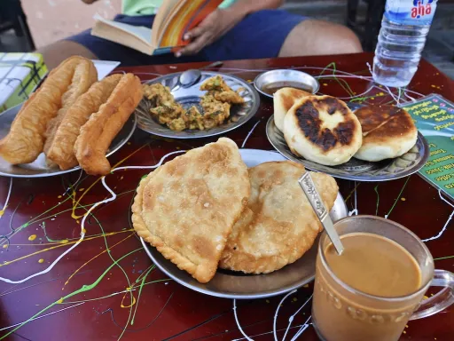 Image for article 12 Finger Lickin’ Good Foods to Try in Myanmar