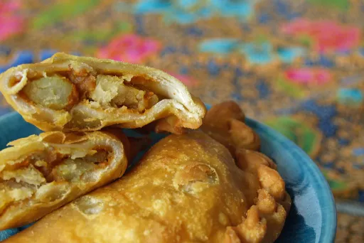 Image for article 11 Must-Try Foods in Singapore for Vegetarian Travellers