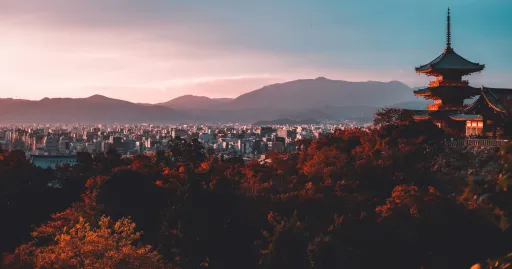Image for article Singaporean Cuisine Comes to Japan on a Sightseeing Train