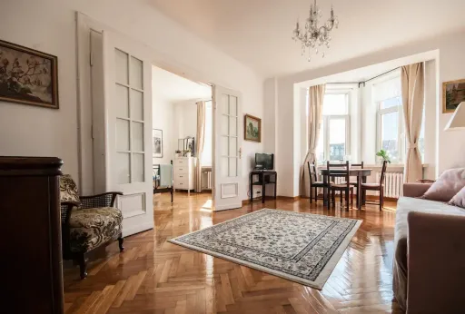 Image for article Best Family Friendly Airbnbs in Warsaw, Poland to Book in 2024