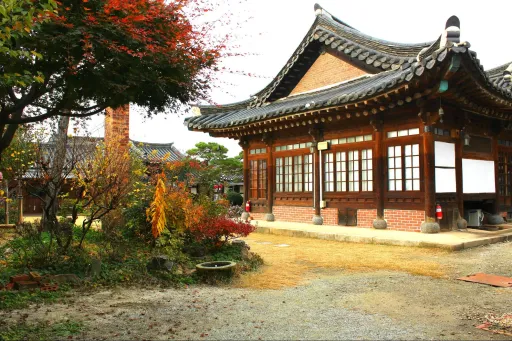 Image for article Unexplored Korea: Jeonju Hanok Village, Transporting You Back to The Joseon Dynasty