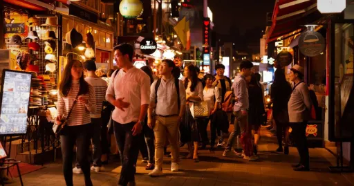 Image for article 7 Fun Things to Do in Itaewon, Seoul