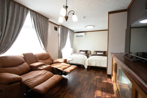 Image for article 10 Best Family-Friendly Airbnbs in Hokkaido, Japan: Comfort and Adventure Await!