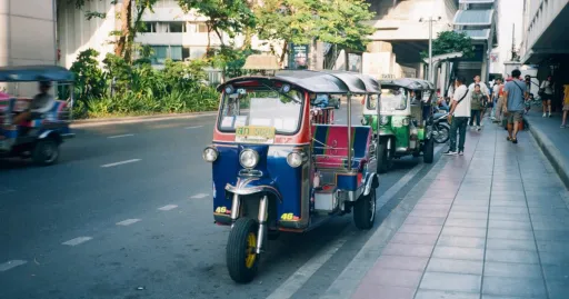 Image for article Shop ‘Til You Drop in Bangkok: The Ultimate 4-Day Itinerary for Shopaholics