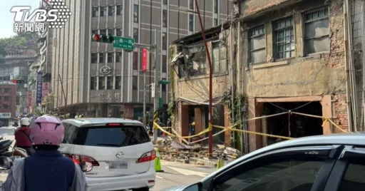 Image for article Taiwan Earthquake: 9 Dead, Over 1000 Injured As 7.7 Magnitude Quake Hits Taipei