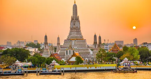 Image for article Foreign Travellers Need to Carry At Least 15,000 Thai Baht in Cash to Enter Thailand