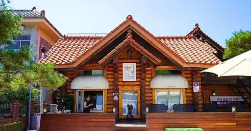 Image for article Exploring the Korean Countryside: My One-Day Buyeo Itinerary