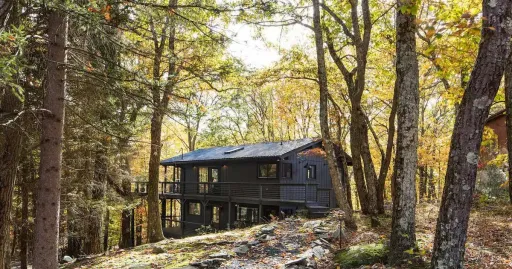 Image for article 14 Gorgeous Cabins in the Poconos That You Can Book on Airbnb