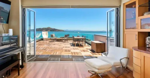 Image for article 22 Best Beach Houses to Book on Airbnb, From California to Hawaii