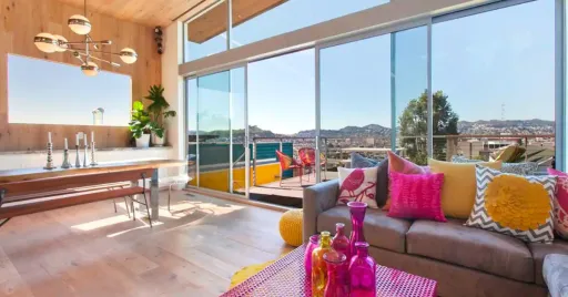 Image for article 17 Gorgeous Airbnbs in San Francisco — From Luxury Homes to Budget Stays