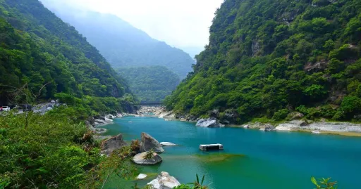 Image for article 12 Breathtaking National Parks & Other Nature Attractions in Taiwan