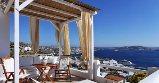 Image for article 10 Picture-Perfect Airbnbs in Mykonos, Greece