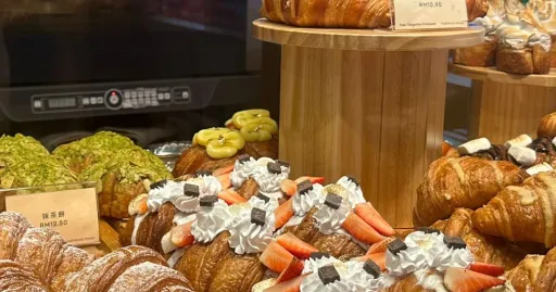 Image for article This Chain of Japanese-Inspired Lifestyle Cafes in Malaysia Is Every Photographer’s Dream