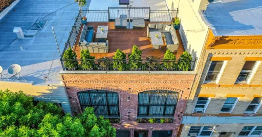 Image for article 12 Coolest Airbnbs in New York City for Every Traveller