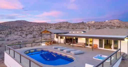 Image for article 10 Airbnbs & Vacation Rentals in Joshua Tree That Are Perfect for Group Vacations