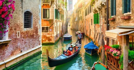 Image for article In Defence of the ‘Basic’ Tourist: Why You Should Just Live Your Best Travel Life