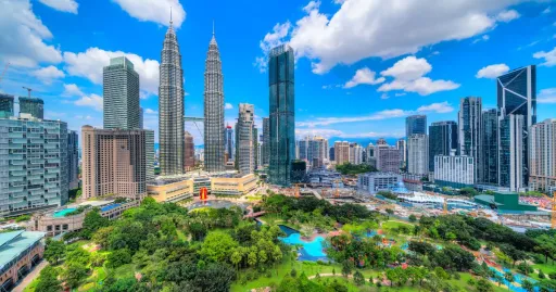 Image for article Third-Culture Kid Blues: My Experience as an Indonesian Who Grew Up in Malaysia