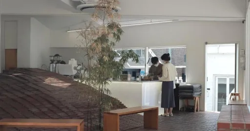 Image for article 15 Unique Cafes in Seoul for Coffee, Brunch, & More!