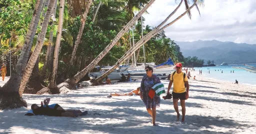 Image for article 15 Common Culture Shocks Foreigners Have About the Philippines