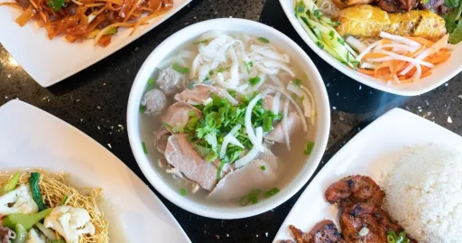 Image for article 10 Best Vietnamese Food That You Have to Try