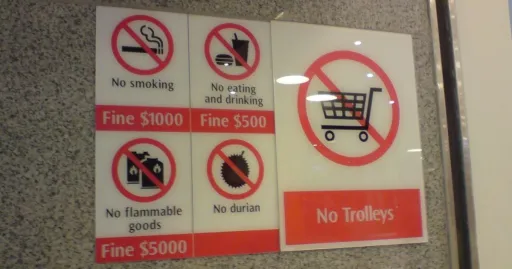 Image for article Singapore Etiquette: 8 Dos and Don’ts to Keep in Mind