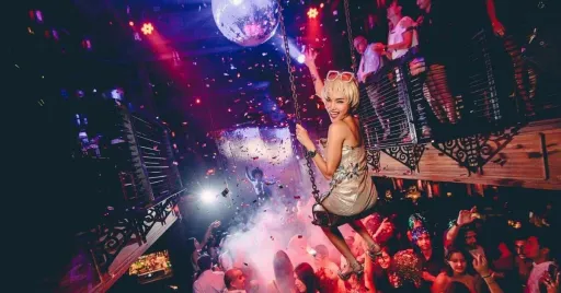 Image for article 10 Most Popular Bars & Nightclubs in Bangkok to Experience the Local Nightlife