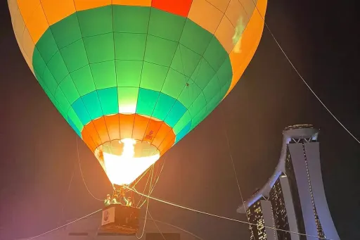 Image for article Singapore Hot Air Balloon Ride Finally Opens at Marina Bay!