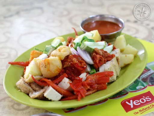 Image for article 15 Best Hawker Dishes in Singapore and Where to Find Them