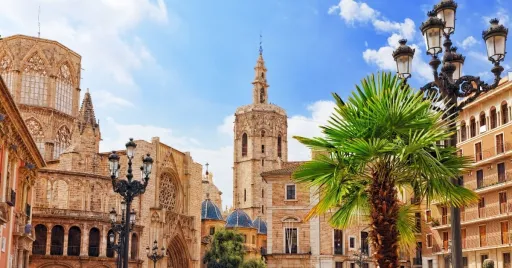 Image for article 50 Essential Spanish Phrases for Your Next Vacation