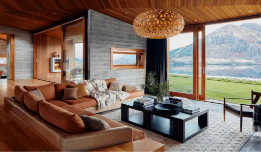 Image for article Billionth Airbnb Guest Wins Free 1-Year Stays Around the World