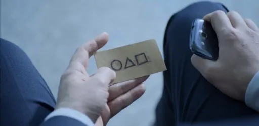 Image for article Korean Man With ‘Squid Game’ Phone Number to Be Repaid For His Troubles