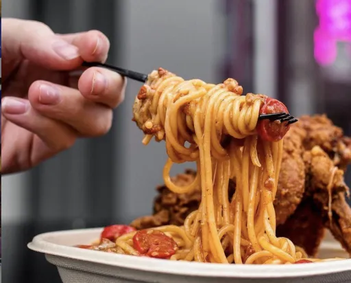 Image for article FilAms Made a Jollibee-Inspired Spaghetti & It’s One of the Best Bites of 2021