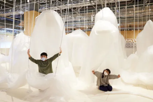 Image for article LOOK: Tokyo Has a New Bubble Wrap Park With Giant Bubble Wraps!