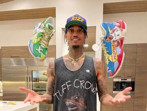 Image for article Filipino American NBA Star Jordan Clarkson Flaunts PH-Inspired Sneakers