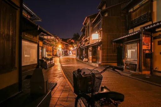 Image for article A ‘Little Kyoto’ in China Was Shut Down by Government Due to ‘Cultural Invasion’