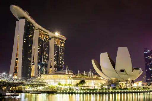 Image for article 9 Night Cycling Routes in Singapore to Admire the City After Dark