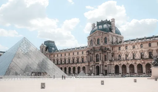 Image for article How to Visit the Louvre Online and See Its Entire Collection for Free
