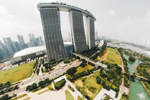 Image for article Around Singapore in 28 Hours — These Guys Did It on Foot, So Can You