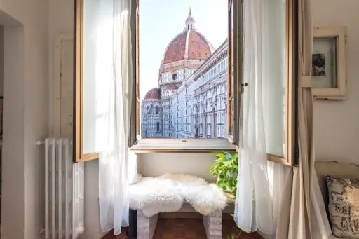 Image for article These Are the Most-Liked Vacation Homes on Airbnb, According to Instagram