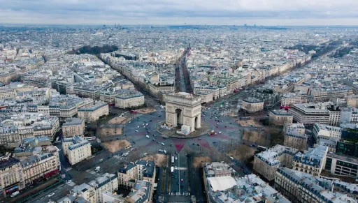 Image for article Paris Will Officially Redesign Champs-Élysées Into a Garden!