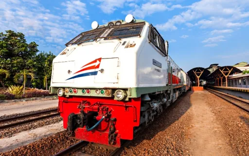Image for article Jakarta to Yogyakarta by Train: An Easy Guide for This Scenic Train Journey in Indonesia