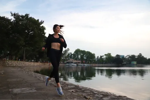 Image for article Meet Mong Chin, A Social Media Influencer Who Participated in 6 Consecutive Runs in 6 Different Countries