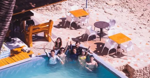 Image for article Call Me Weird, But I Hate Travelling in Groups — Here’s Why!