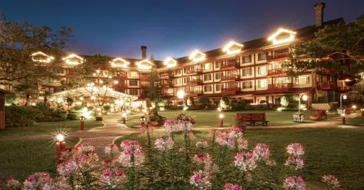 Image for article 10 Holiday Season Staycations in the Philippines for Your Nearest & Dearest