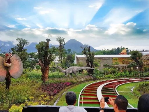 Image for article The Ultimate Guide to Jatim Park 3: Hang Out With Dinosaurs, Presidents and More!