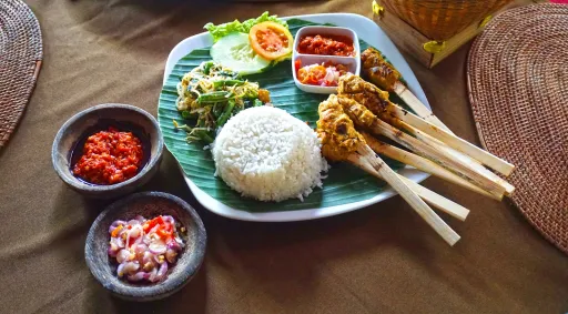 Image for article Top 10 Cooking Classes in Bali: Learn to Whip Up Traditional Cuisine