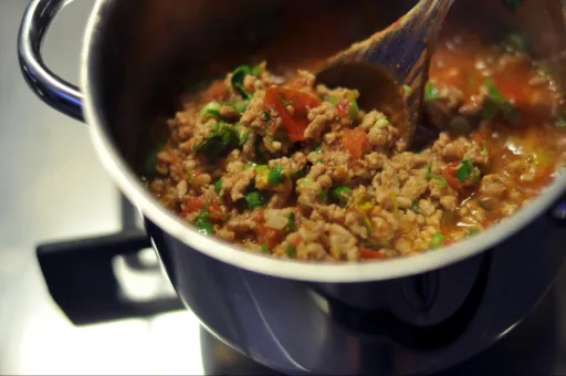 Image for article Chiang Mai Food Guide: 7 Local Delicacies to Try!