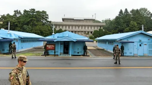 Image for article What to Expect When Visiting the North Korean Border On a Day Trip