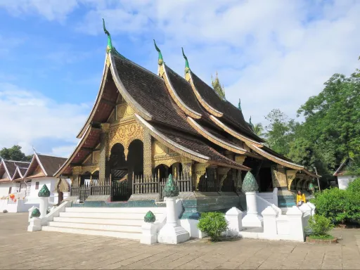 Image for article What to Expect When Travelling to Laos: Expectations vs Reality